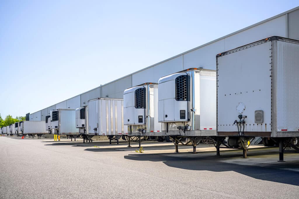 Reefer Trailers, Trucks and Containers: What is the Difference?